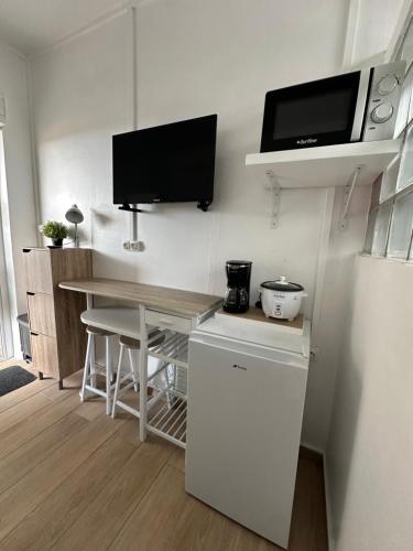 Instalações, Chambre équipée idéal Voyageur Solo (Chambre equipee ideal Voyageur Solo) in Fort-de-France