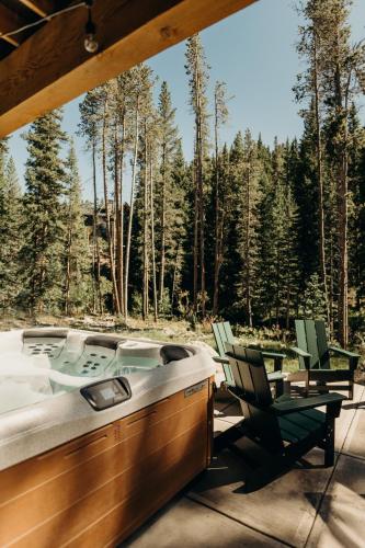 River'S Edge Retreat Home