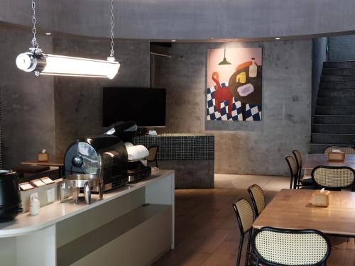 Kitchen, Delight Inn in Great Wall & Ming Tombs