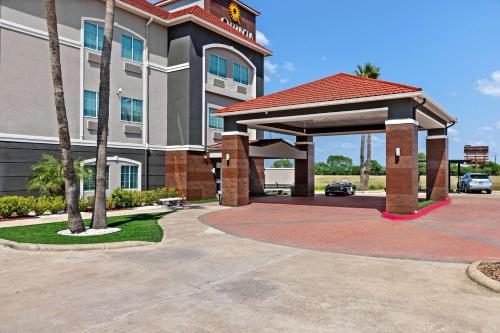 La Quinta Inn Suites by Wyndham Raymondville Harlingen