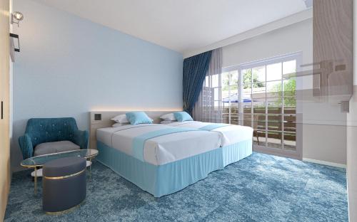 room detail thumbnail 1