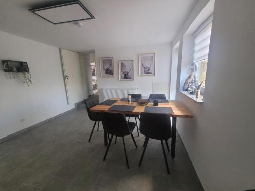 設施, Ferienwohnung Hasenwinkel in 蘭格爾斯海姆