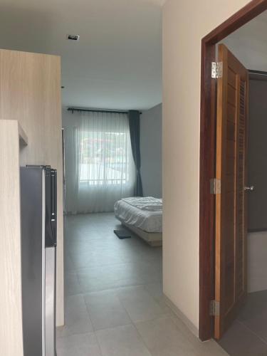 Deluxe Double or Twin Room image 10