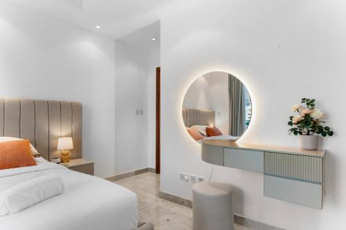 Elegant One Bed Apartment - Panoramic Marina Views - Near JBR & Beach, Dubai (photo 5)
