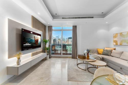 Elegant One Bed Apartment - Panoramic Marina Views - Near JBR & Beach, Dubai (photo 3)