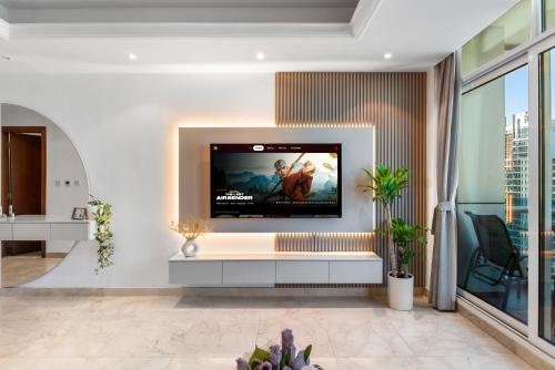 Elegant One Bed Apartment - Panoramic Marina Views - Near JBR & Beach, Dubai (photo 9)