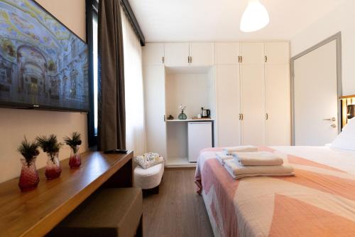 1 queen bed