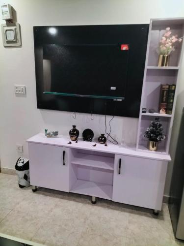 2 Bed Furnished Apartment in ราฟีบล็อก