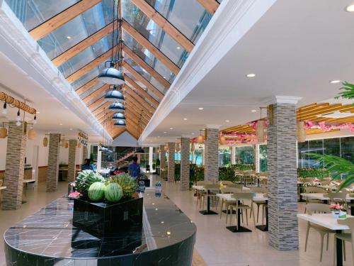 Restaurant, Dolphin Bay Island Resort 海豚岛 in Kota Belud