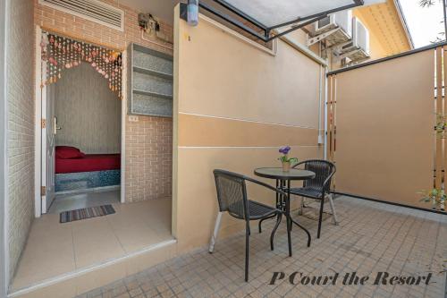 Shared lounge/TV area, Day Inn  in Min Buri