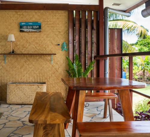 Tehei Beach House Wifi AC Beachfront Sunset in ตาฮิติ