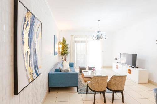 Elegant 2BR Apt in Yansoon 3 w/ Burj Khalifa Views - image 11