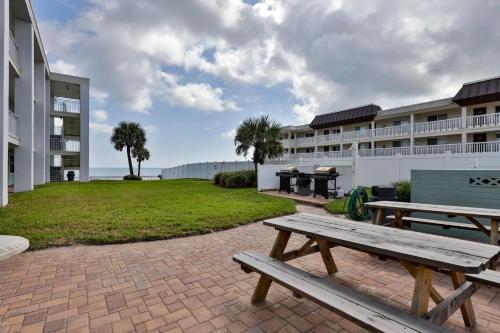 Coastal Waters 108 - 1 Bedroom Pool Side Condo in New Smyrna Beach, USA