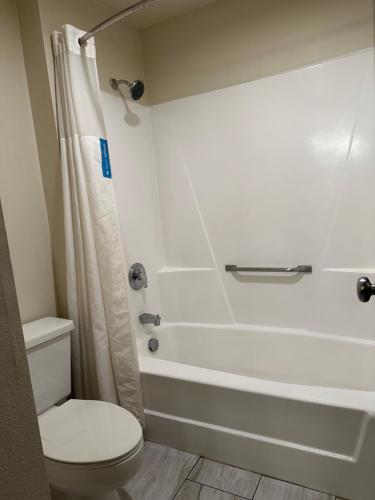 Hotel Inn Milwaukee – Milwaukee, WI