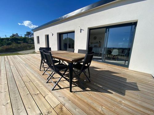 Balcony/terrace, Maison neuve vue panoramique sur la mer 6 pers a Crozon in Crozon