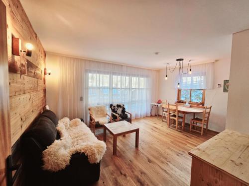 Apartment Irma Ski in & Ski out in Bach, Österreich