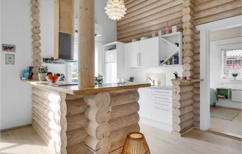 廚房, Holiday Home Marielyst Strandpark Væggerløse Ii in 伊德斯特納