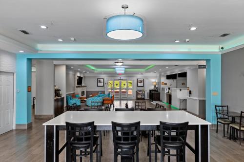 Étterem, La Quinta Inn & Suites by Wyndham Raymondville in Raymondville (TX)