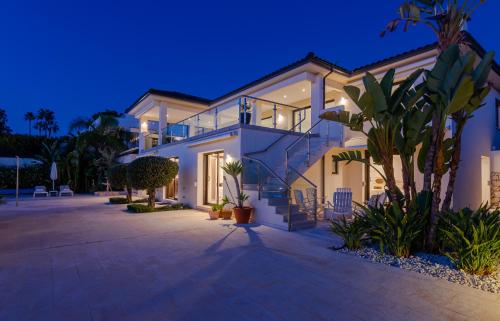 Vườn, Marbella - Los Naranjos golf frontline villa in Marbella