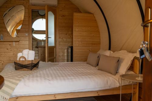 Glamp In Style Pods Resort in 布兰