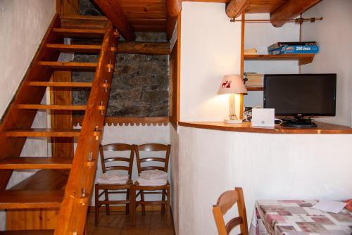Appartement cosy pour 4 personnes en chalet de pierres - image 11