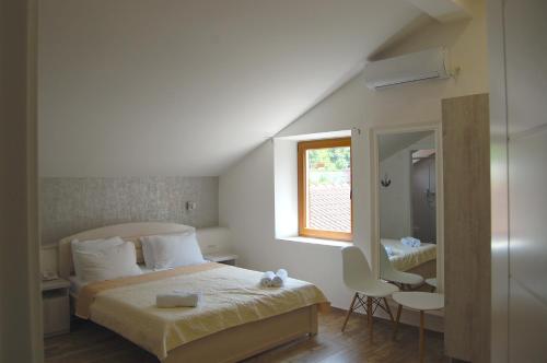 Hotel Sara 2