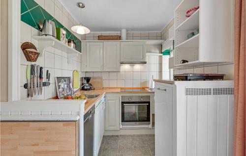 virtuve, Stunning Apartment In Skårup Fyn With Sauna (Stunning Apartment In Skarup Fyn With Sauna) in Skarupore