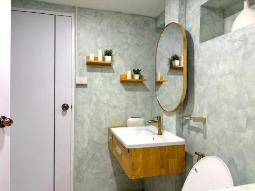 NORDIC HOME 3 BRs 8 MINS to MRT & JODD Fair - image 11