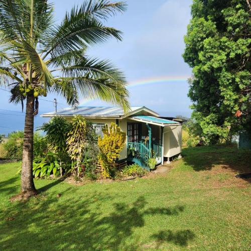 . Sunrise Farm Cottage I - 180 Degree OceanViews Stargazing Whale Watching on Hamakua Coast Hawaii