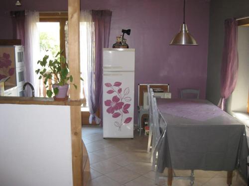 Joli appartement de village in Marigny-Saint-Marcel