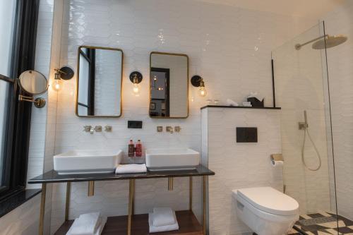 The Hendrick's Hotel - image 3