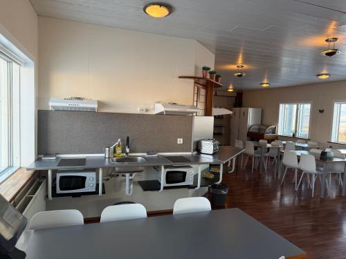 kuhinja, Frost Guesthouse by Welcome Iceland in Stadarbakki