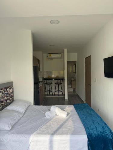Studio Apartment with One Double Bed image 10