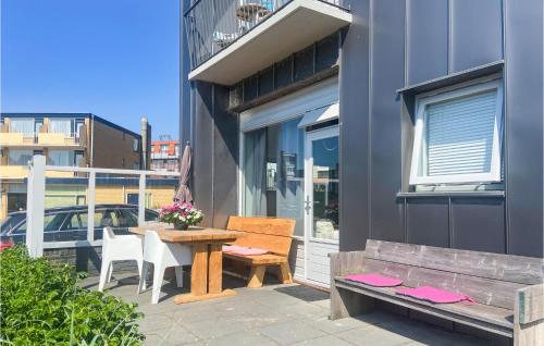 Widok z zewnątrz, Berg En Zee 4 in Bergen