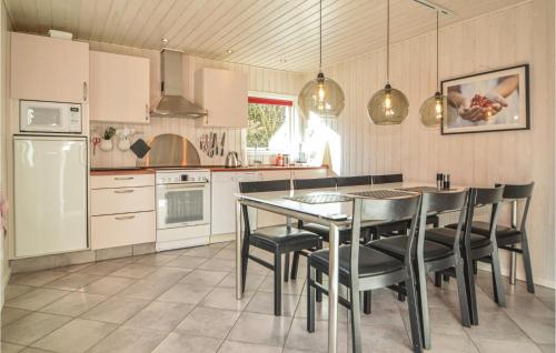 Kitchen, Holiday Home Sønderballevej Blavand Iii in Bredmose