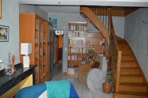 Volets Bleus et Briques Rouges - image 13