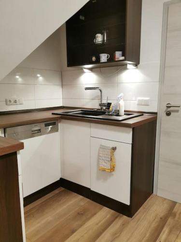 95qm Dachgeschoss für 1 bis 4 Personen - Alte Bäckerei - Neubaustandard (95qm Dachgeschoss fur 1 bis 4 Personen - Alte Backerei - Neubaustandard) in Bad Laasphe