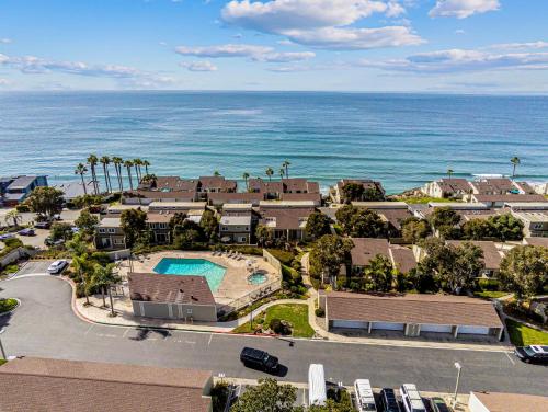 Seabluffe Townhouse in Encinitas, USA