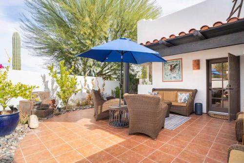 Charming La Quinta Santa Fe style home with new Pool and Spa! in La Quinta, USA