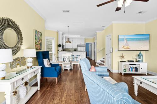 Ocean Mist Cottage by Newman-Dailey near Beach Walk at Henderson Park Inn