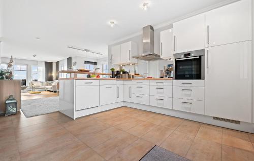 Kitchen, Unendliches Blau in Olpenitz