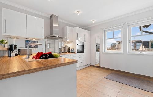 Kitchen, Unendliches Blau in Olpenitz