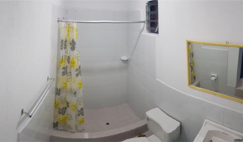 Twin Room image 1