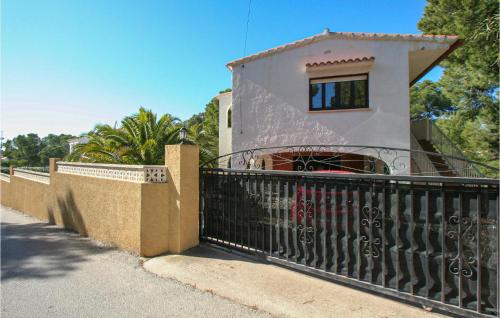 Amazing home in Calp w/ WiFi and 3 Bedrooms - image 9