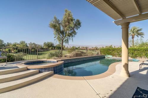 Desert Willow View Home with Pool on Golf Course in Palm Desert, USA