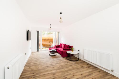 THE SUITES INN HOTEL IN DUDLEY-BIRMINGHAM in ดัดลีย์