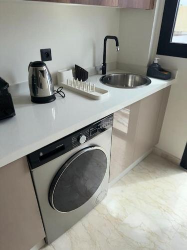 35 Appartement ensoleillé calme et NEUF, Casablanca (fotografie 9)