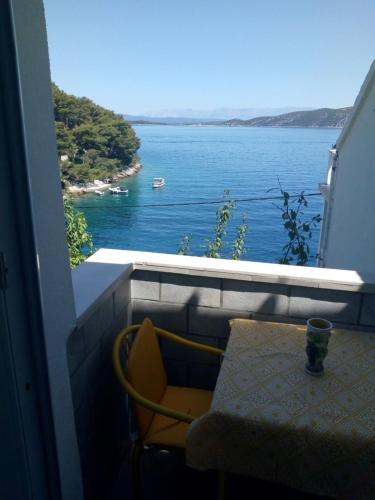 One-Bedroom Apartment with Terrace image 2