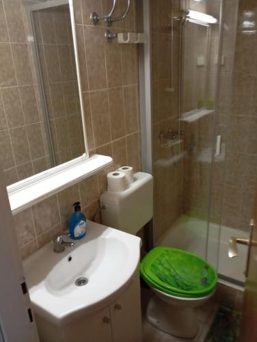 One-Bedroom Apartment with Sea View image 1