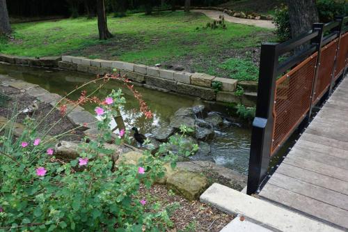 Beautiful Bishop Arts 2 Bedroom in Dallas, USA